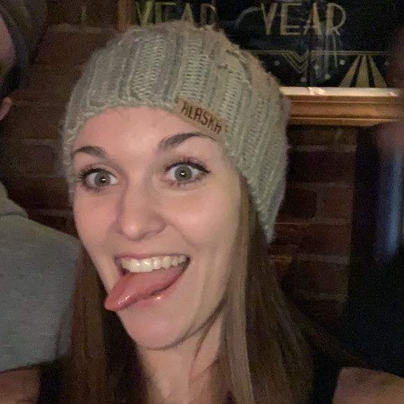 Meet your Posher, Kelsey - Picture 1 of 1